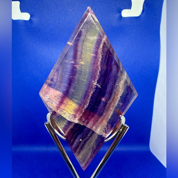Fluorite diamond - Picture 2 of 5